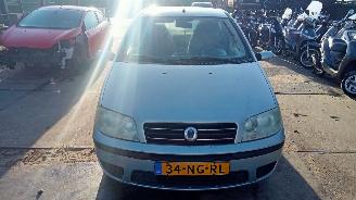 Voiture accidenté Fiat Punto  2003/9