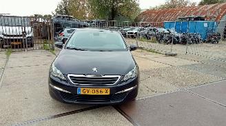 damaged passenger cars Peugeot 308 1.2 12V 2015/9