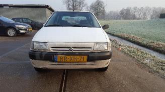 begagnad bil auto Citroën Saxo  1997/5