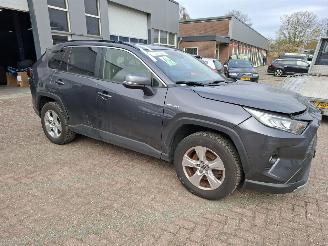 Vaurioauto  passenger cars Toyota Rav-4 RAV4 218PK 2022 HYBRIDE START EN  RIJD 65000KM AIRBAGS OK 2022/5