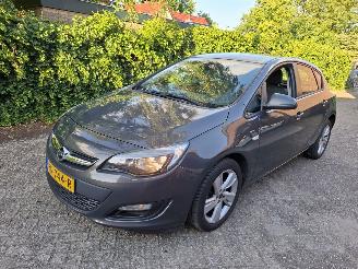 damaged passenger cars Opel Astra Astra 1.4  sport nette auto Apk 2027 inruiler 167000km 2014/1