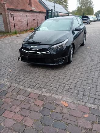 skadebil auto Kia Ceed 1.0 TGDI Aut. Navi Camera 2024/10