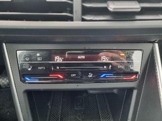 Volkswagen Polo 1.0 TSI 70KW Navi Airco Stoelverw. picture 13