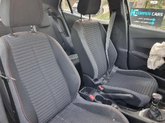 Peugeot 2008 Puretech 100 Active pack picture 13