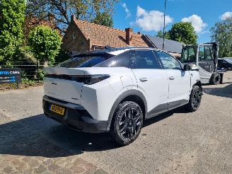 krockskadad bil auto Peugeot 3008 Hybrid 136 Aut. GT 2024/7