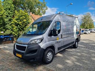 skadebil bedrijf Peugeot Boxer BlueHDI 140 L2 H2 2022/5