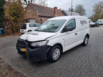 Schadeauto Volkswagen Caddy 2.0 TDI 75KW Airco 2024/11