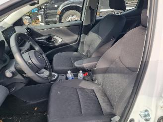 Toyota Yaris Hybrid 115 First Edition picture 13