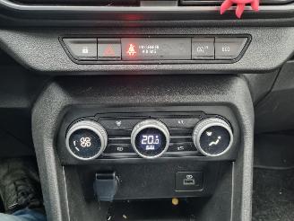 Dacia Sandero Stepway 1.0 TCE 90 Navi Airco Camera picture 15