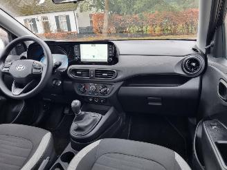 Hyundai I-10 1.0 Premium Navi Airco Camera picture 10