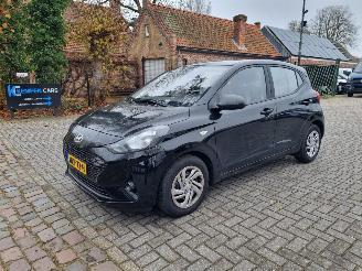 skadebil auto Hyundai I-10 1.0 Premium Navi Airco Camera 2025/9