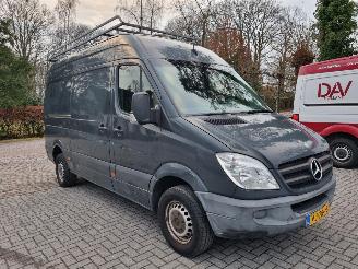 Schadeauto Mercedes Sprinter 310 CDI L2 H2 Airco 2011/4