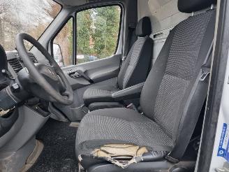 Mercedes Sprinter 519 CDI Aut. Airco picture 16