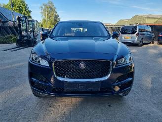 Jaguar F-Pace 20d Aut. AWD Prestige Pano picture 9
