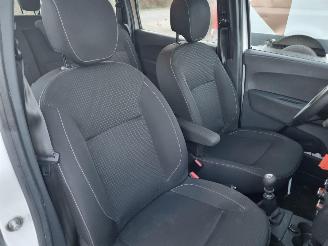 Dacia Lodgy TCe 130 7 Stoelen Airco Navi picture 18