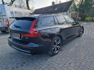 Volvo V-60 B4 Plus Dark Aut Pano Stoelver Led picture 5