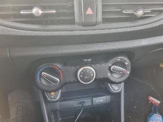 Kia Picanto 1.0 DPi ComfortL Airco picture 15