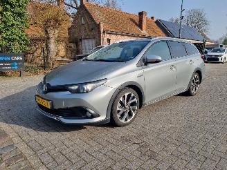Schadeauto Toyota Auris Touring Sports 1.8 Hybrid Freestyle Pano Navi 2018/1