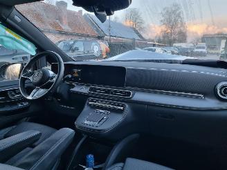 Mercedes V-klasse 300d 4Matic AMG Line DC Extra Lang Luchtvering picture 13