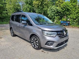 Schadeauto Renault Kangoo BlueDCI 95 5 Stoelen 2023/5