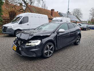 Auto incidentate Volvo V-40 T3 Aut. Rdesign Pano 2020/2