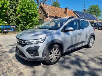Schadeauto Dacia Sandero TCe 90 Automaat Navi Airco Camera 2023/9