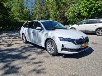 Avarii autoturisme Skoda Octavia 1.5 TSI Aut MHEV Business Edition Led 2025/4