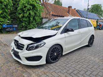 skadebil auto Mercedes B-klasse 180 Aut. AMG Line 2016/5