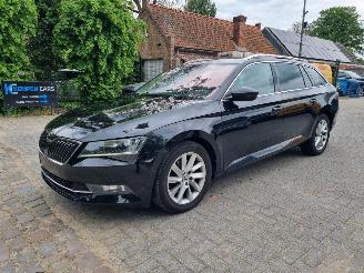 Damaged car Skoda Superb 1.6 TDI DSG Aut. Leder Navi Stoeverver. 2018/3