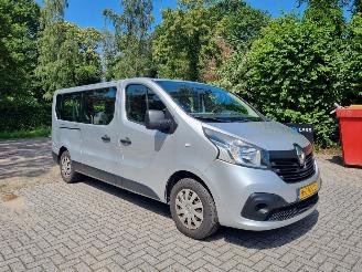 krockskadad bil auto Renault Trafic 1.6 DCI L2 9 Pers. Airco MARGE 2015/6