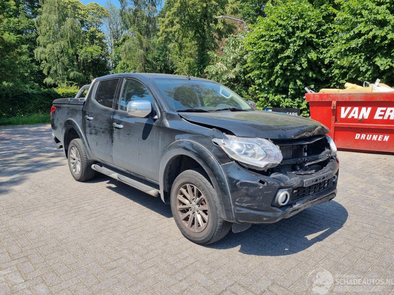 Mitsubishi L-200 2.4 DI-D Aut Double Cab