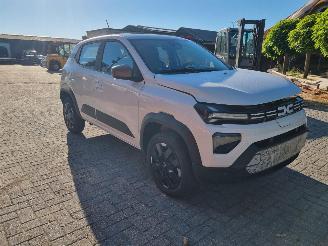 damaged passenger cars Dacia Spring 65 Airco Navi 2025/5