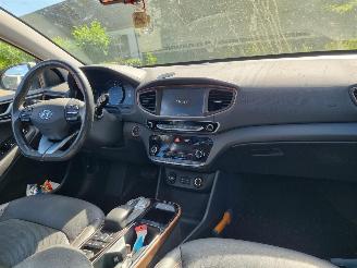 Hyundai Ioniq EV Premium Schuifdak Leder Stoelverw picture 12