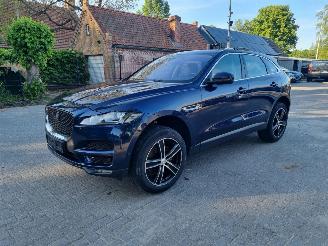 Voiture accidenté Jaguar F-Pace 20d Aut. AWD Prestige Pano 2017/4