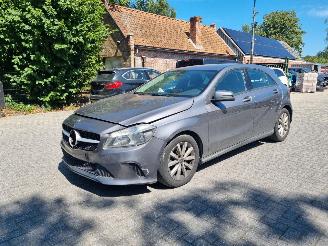 Voiture accidenté Mercedes A-klasse 180d Airco Navi Camera 2017/8