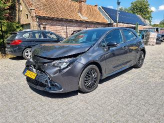 Voiture accidenté Toyota Corolla Hybrid 140 Aut. Comfort 2025/8