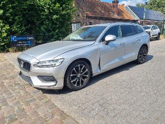 Vaurioauto  passenger cars Volvo V-60 D3 Aut. Navi Led Leder Stoelverw 2021/5