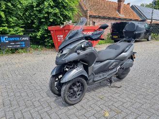 skadebil motor Yamaha  Tricity 300 2020/5