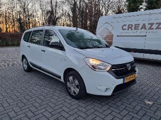 damaged passenger cars Dacia Lodgy TCe 130 7 Stoelen Airco Navi 2022/8