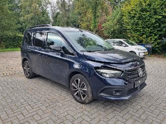 krockskadad bil auto Mercedes Citan EQT 200 Leder Led Stoelverw Navi Camera 2024/12