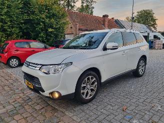 škoda osobní automobily Mitsubishi Outlander 2.0 Aut 7 pers Business Ed 2015/4
