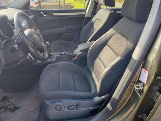 Skoda Octavia 1.6 TDI 77KW Pano Airco Navi picture 14