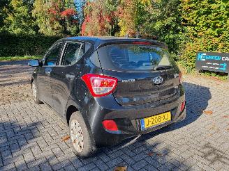 Hyundai I-10 1.0 Automaat Airco picture 3