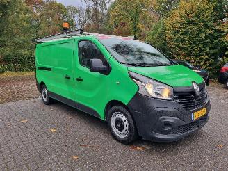 skadebil auto Renault Trafic L2 DCI 125 Airco Navi 2020/2