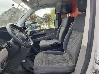 Volkswagen Transporter 2.0 TDI 81KW L2 Airco picture 13