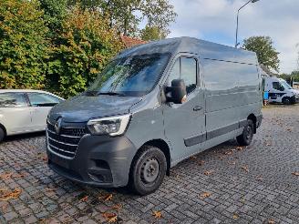 krockskadad bil bedrijf Renault Master DCI 135 L2 H2 Airco 2024/2