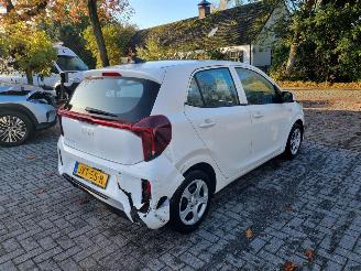 Kia Picanto 1.0 GDi DynamicLine Airco Navi Camera picture 5