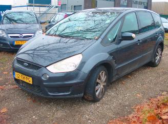 skadebil auto Ford S-Max  2006/9