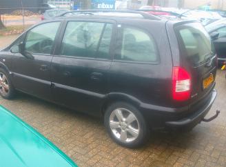 Opel Zafira  picture 3