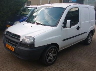 krockskadad bil auto Fiat Doblo 1.9 jtd 2003/1